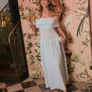 Real Moment Off The Shoulder Maxi Dress