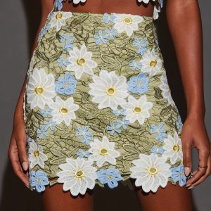 Daisy Floral Applique Mini Skirt